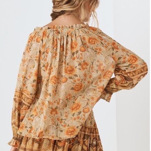 Seashell Blouse - Sand - Picture 2 of 7